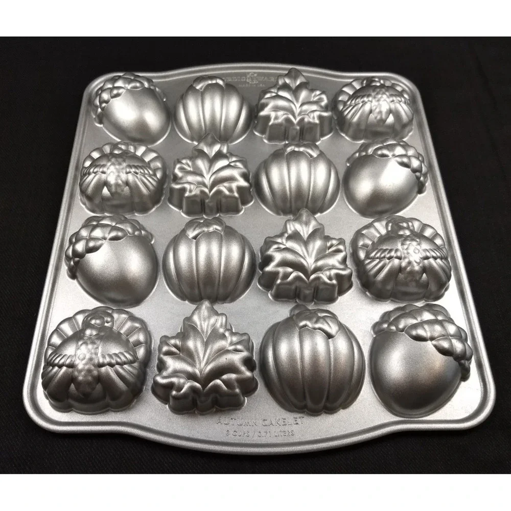 Nordic Ware Autumn Cakelet Baking Pan Pumpkin Turkey Leaf Acorn Non Stick NEW